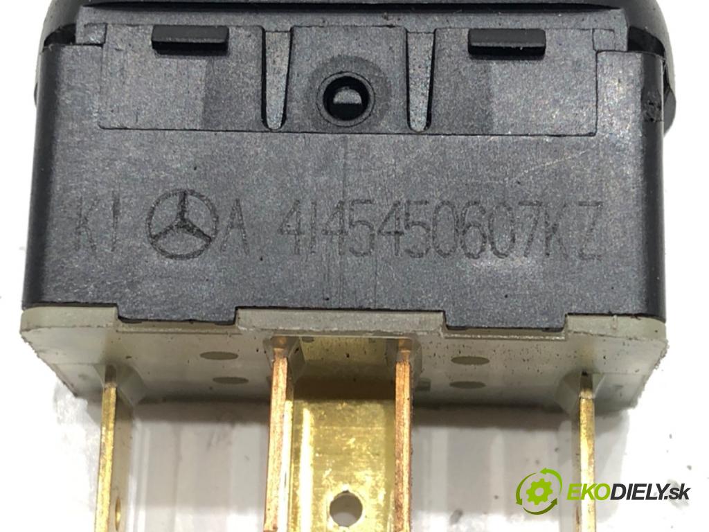 MERCEDES-BENZ VANEO (414) 2002 - 2005    1.6 (414.700) 60 kW [82 KM] benzyna 2002 - 2005  Prepínač okien A4145450607 (Prepínače, spínače, tlačidlá a ovládače kúrenia)