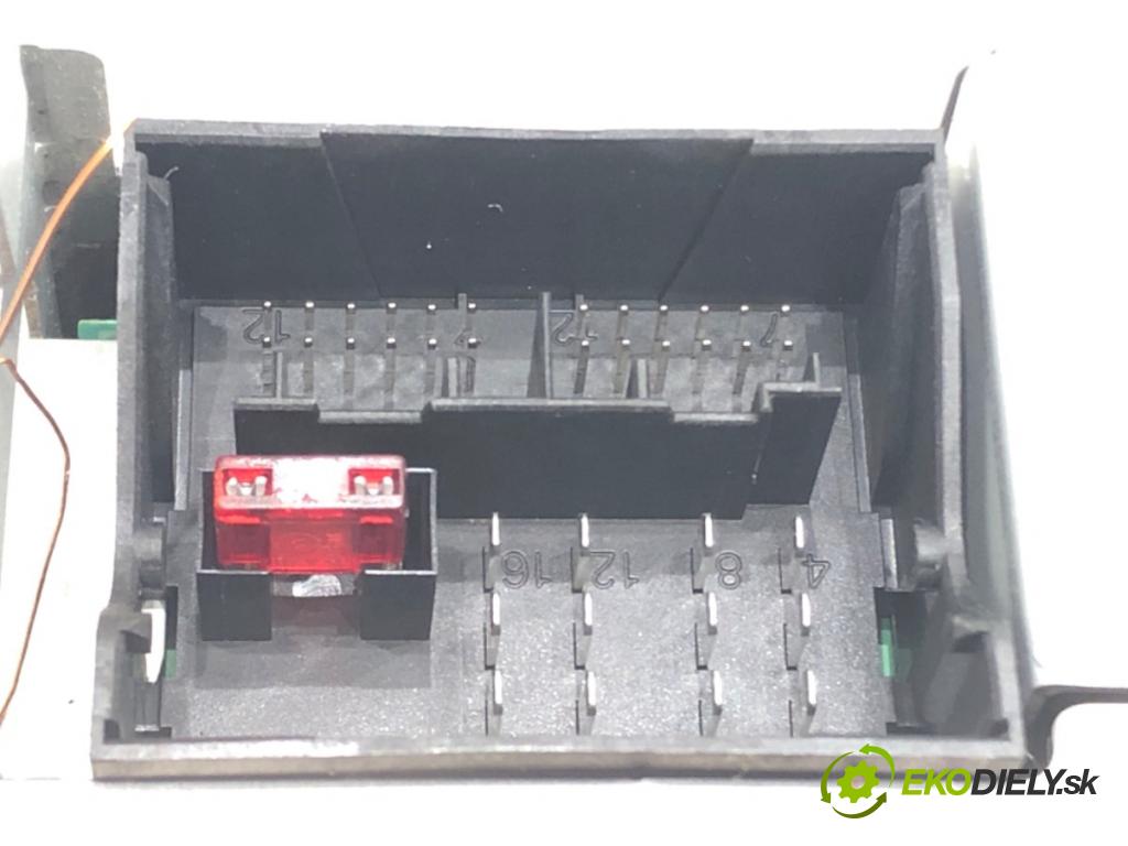 SKODA OCTAVIA II Combi (1Z5) 2004 - 2013    1.6 75 kW [102 KM] benzyna 2004 - 2013  RADIO 1Z0035161A (Audio zariadenia)