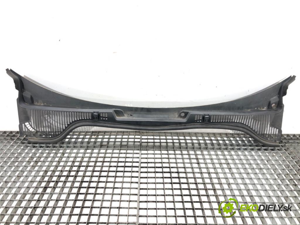 SKODA OCTAVIA II Combi (1Z5) 2004 - 2013    1.6 75 kW [102 KM] benzyna 2004 - 2013  Torpédo, plast pod čelné okno  (Torpéda)