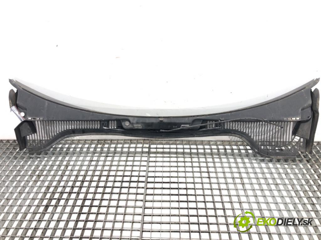 SKODA OCTAVIA II Combi (1Z5) 2004 - 2013    1.6 75 kW [102 KM] benzyna 2004 - 2013  Torpédo, plast pod čelné okno  (Torpéda)