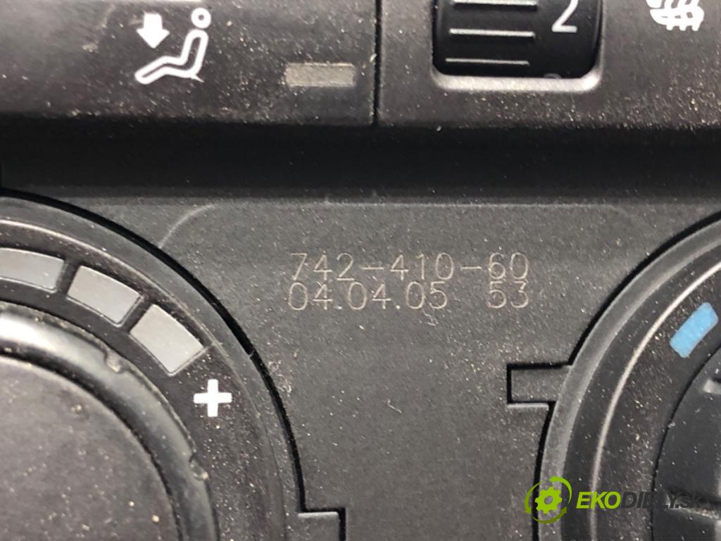 SKODA OCTAVIA II Combi (1Z5) 2004 - 2013    1.6 75 kW [102 KM] benzyna 2004 - 2013  Panel ovládania kúrenia  (Prepínače, spínače, tlačidlá a ovládače kúrenia)