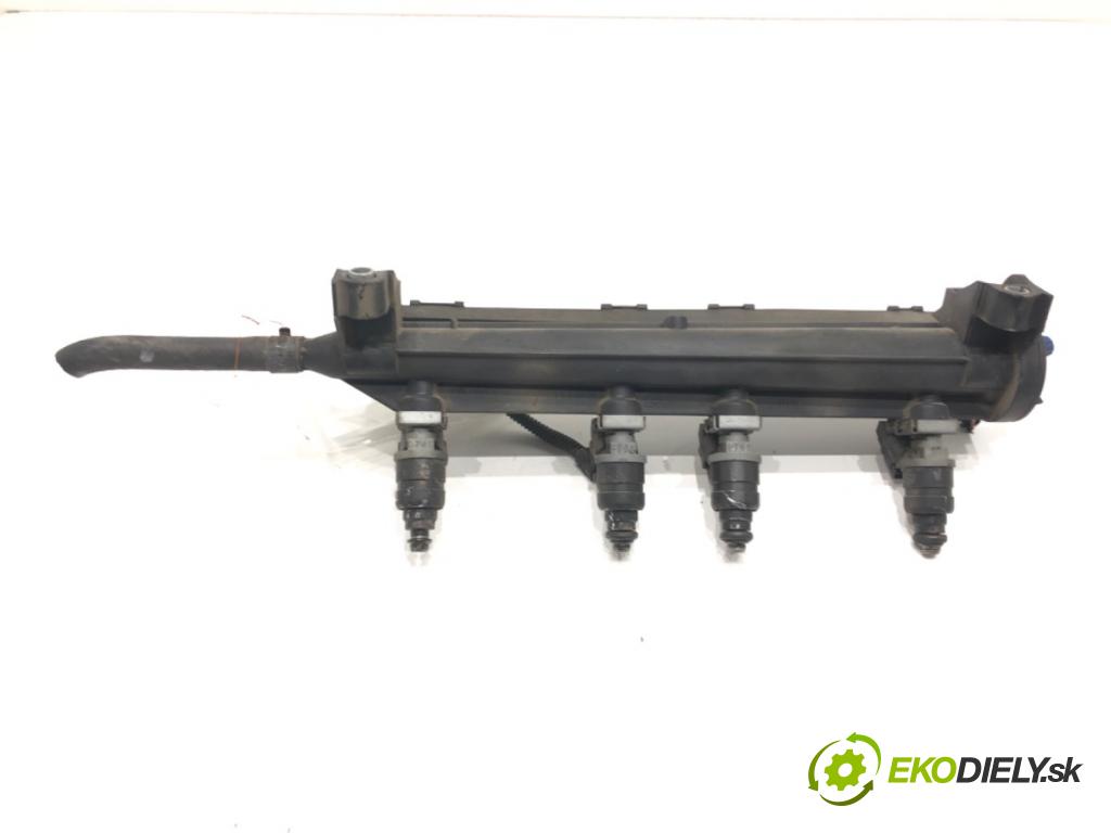 SKODA OCTAVIA II Combi (1Z5) 2004 - 2013    1.6 75 kW [102 KM] benzyna 2004 - 2013  Lišta vstrekovacia 06A906031BT (Vstrekovacie lišty)