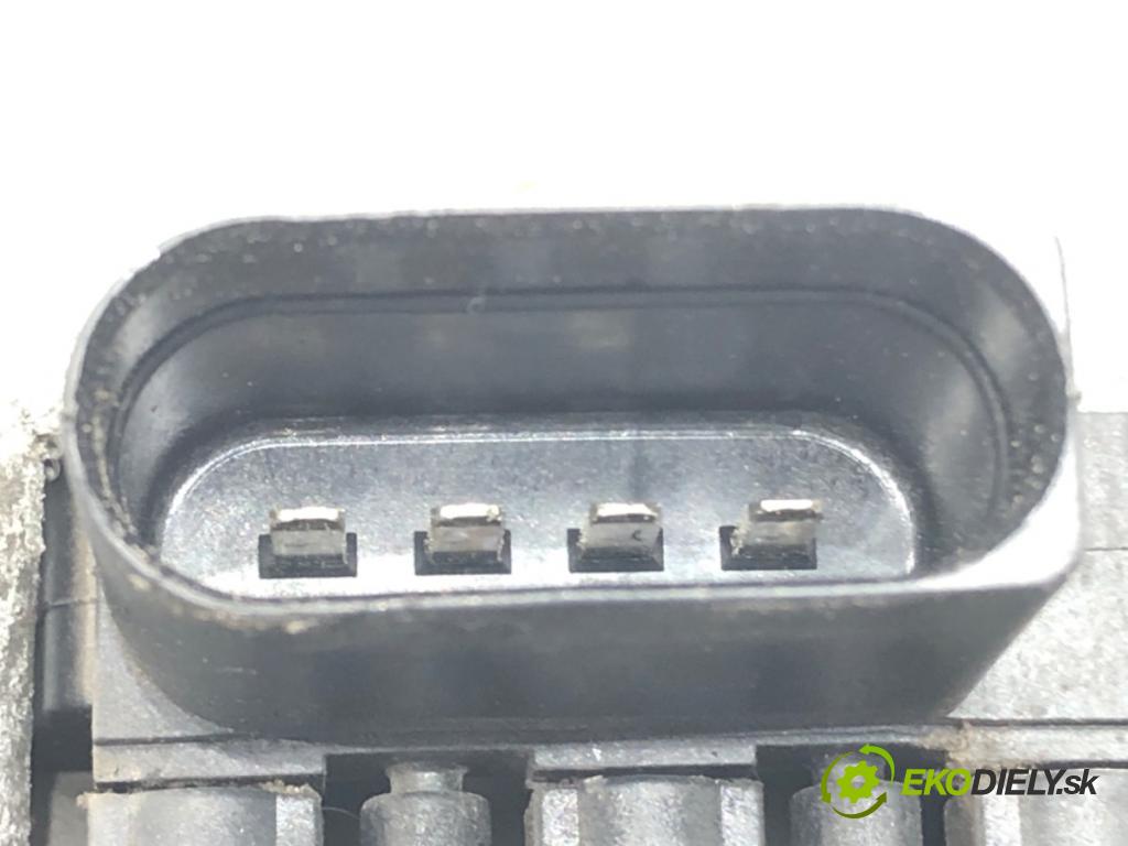 SKODA OCTAVIA II Combi (1Z5) 2004 - 2013    1.6 75 kW [102 KM] benzyna 2004 - 2013  Cievka zapaľovacia  (Zapaľovacie cievky, moduly)