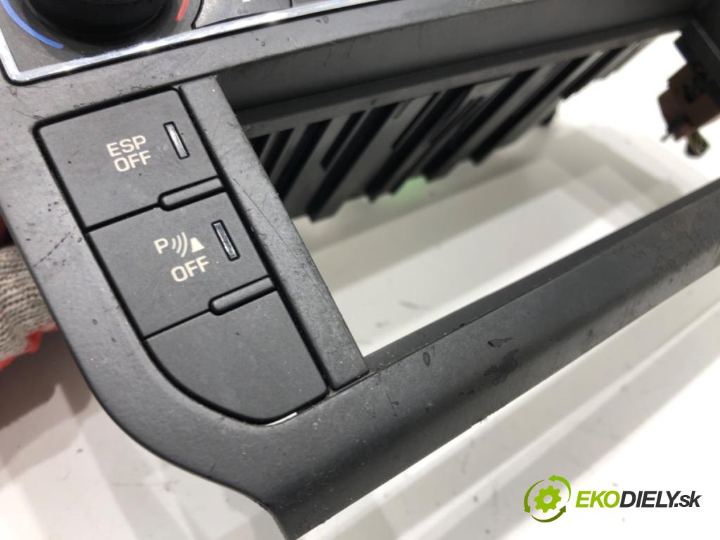CITROEN C5 III (RD_) 2008 - 2022    2.0 HDi (RDRHDA) 100 kW [136 KM] olej napędowy 2008 - 2022  Panel ovládania kúrenia 96829415ZD (Prepínače, spínače, tlačidlá a ovládače kúrenia)