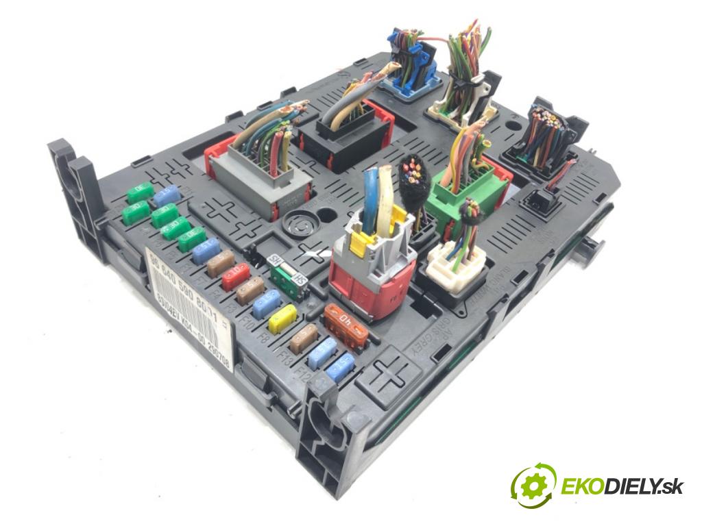 CITROEN C5 III (RD_) 2008 - 2022    2.0 HDi (RDRHDA) 100 kW [136 KM] olej napędowy 2008 - 2022  modul BSI 966405908001 (Pojistkové skříňky)