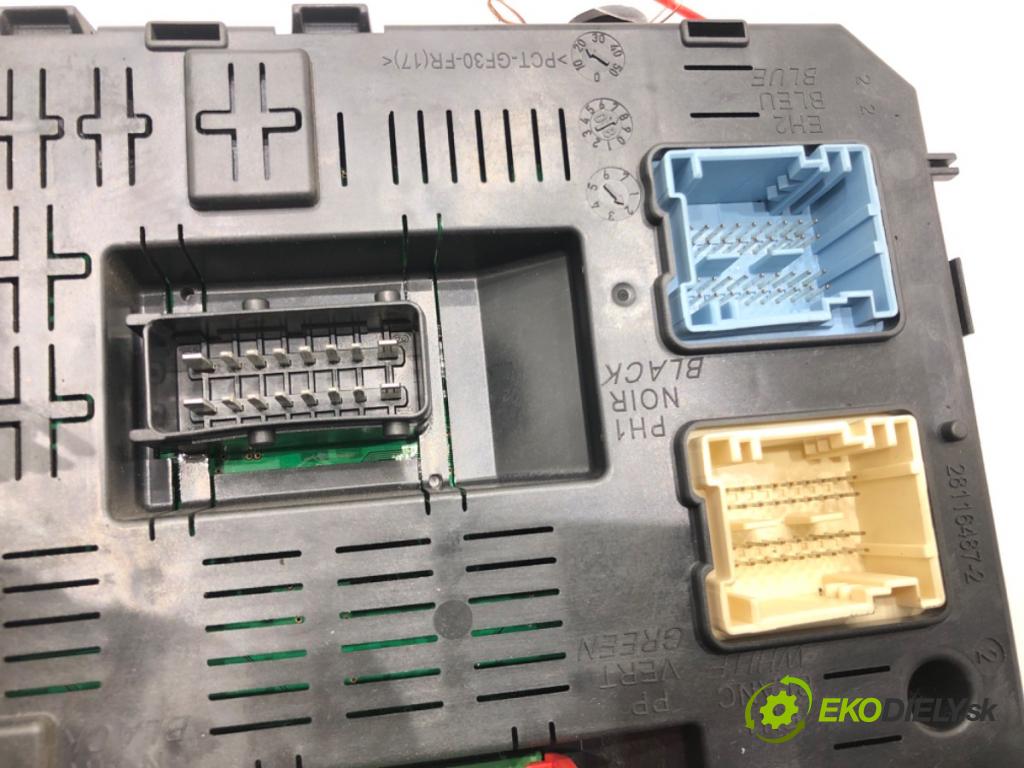 CITROEN C5 III (RD_) 2008 - 2022    2.0 HDi (RDRHDA) 100 kW [136 KM] olej napędowy 2008 - 2022  modul BSI 966405908001 (Pojistkové skříňky)