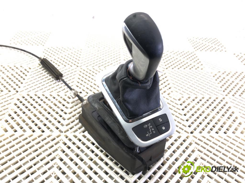 CITROEN C5 III (RD_) 2008 - 2022    2.0 HDi (RDRHDA) 100 kW [136 KM] olej napędowy 2008 - 2022  Kulisa 9681617780 (Rýchlostné páky / kulisy)