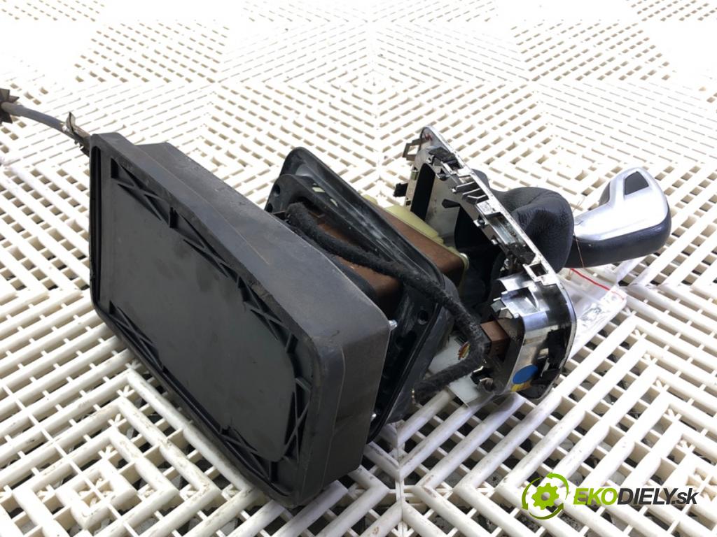 CITROEN C5 III (RD_) 2008 - 2022    2.0 HDi (RDRHDA) 100 kW [136 KM] olej napędowy 2008 - 2022  Kulisa 9681617780 (Rýchlostné páky / kulisy)