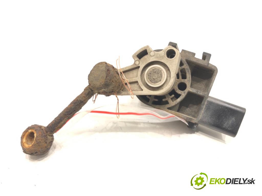 CITROEN C5 III (RD_) 2008 - 2022    2.0 HDi (RDRHDA) 100 kW [136 KM] olej napędowy 2008 - 2022  Snímač XENON zad 9663696880 (Snímače)