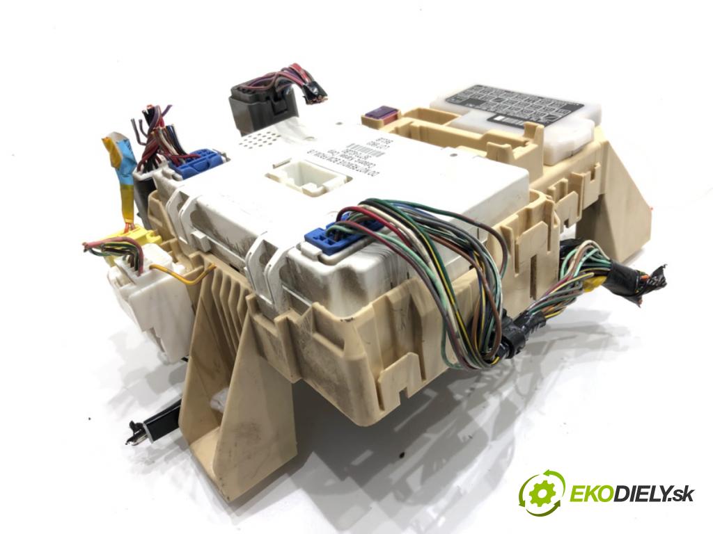 SUZUKI SWIFT III (MZ, EZ) 2005 - 2022    1.3 (RS 413) 68 kW [92 KM] benzyna 2005 - 2022  modul BSI 36770-62JB0 (Pojistkové skříňky)