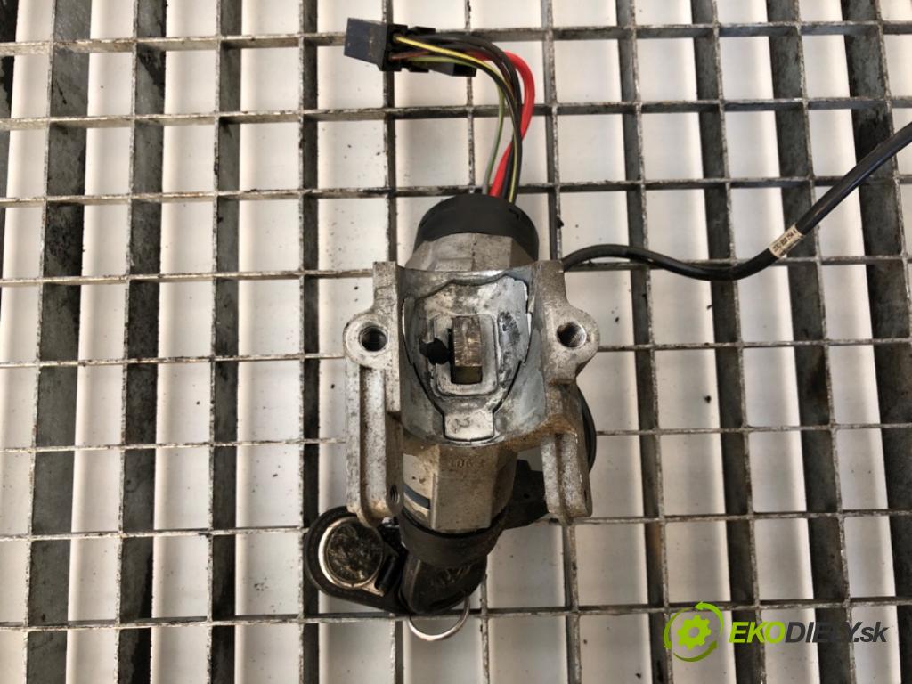 VW LT 28-35 II Autobus (2DB, 2DE, 2DK) 1996 - 2006    2.5 TDI 75 kW [102 KM] olej napędowy 1996 - 1999  spinačka  (Spínacie skrinky a kľúče)