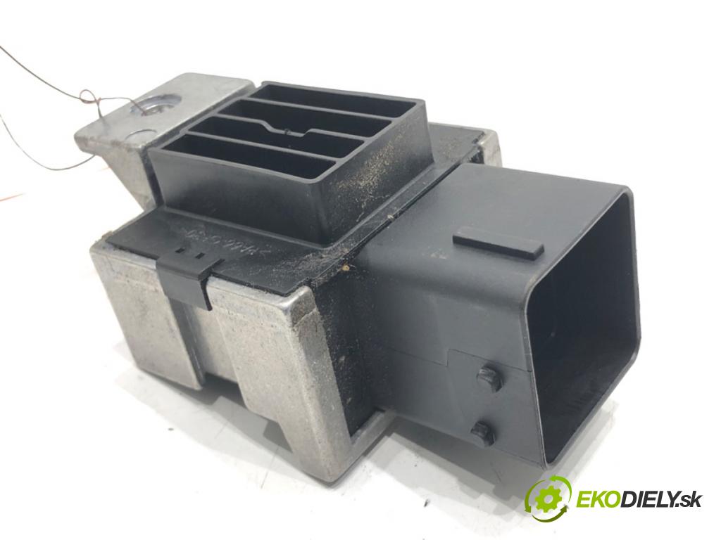 PEUGEOT 508 I (8D_) 2010 - 2018    2.0 HDi 120 kW [163 KM] olej napędowy 2010 - 2018  relé sviečok žhavenia 9663824880 (Relé)