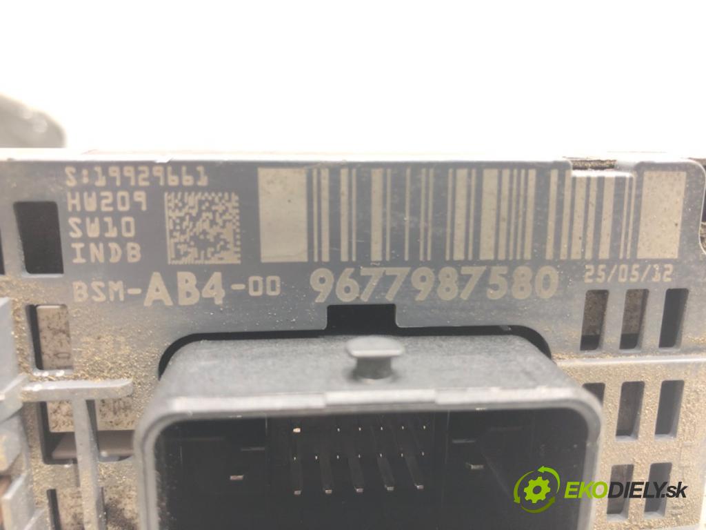 PEUGEOT 508 I (8D_) 2010 - 2018    2.0 HDi 120 kW [163 KM] olej napędowy 2010 - 2018  Modul BSM 9677987580 (Ostatné)