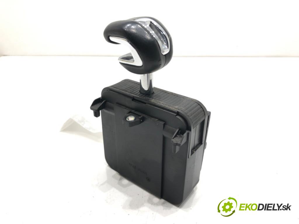 PEUGEOT 508 I (8D_) 2010 - 2018    2.0 HDi 120 kW [163 KM] olej napędowy 2010 - 2018  Kulisa 9801784480 (Rýchlostné páky / kulisy)