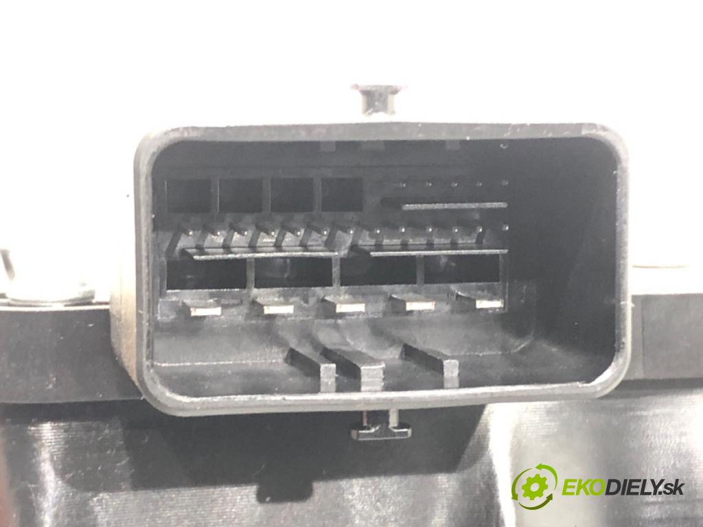 PEUGEOT 508 I (8D_) 2010 - 2018    2.0 HDi 120 kW [163 KM] olej napędowy 2010 - 2018  BRZDA: ručný elektrický A2C37903500 (Ručné brzdy)