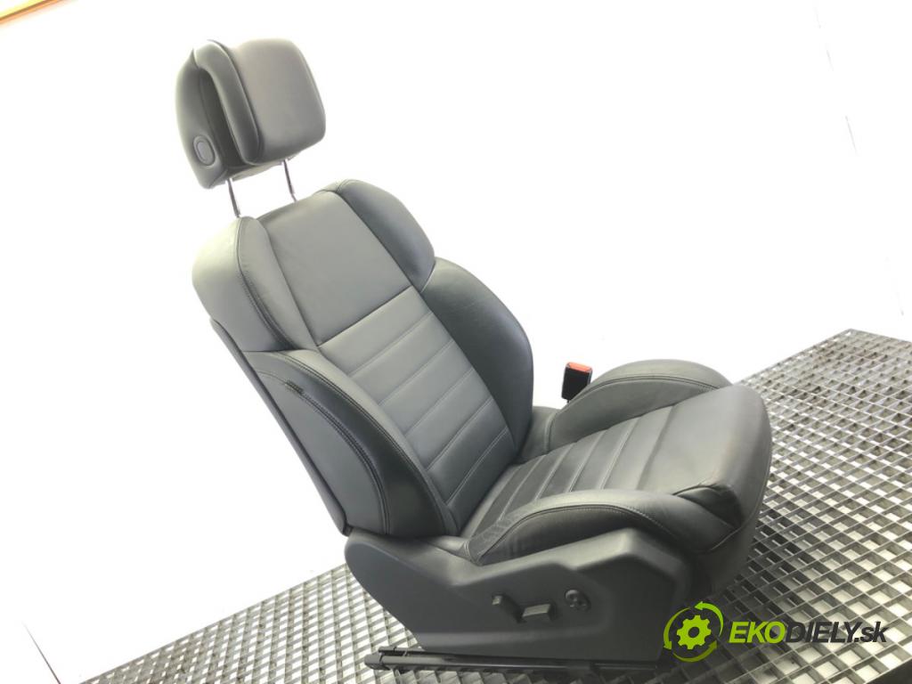 PEUGEOT 508 I (8D_) 2010 - 2018    2.0 HDi 120 kW [163 KM] olej napędowy 2010 - 2018  Sedadlo pravy predný
