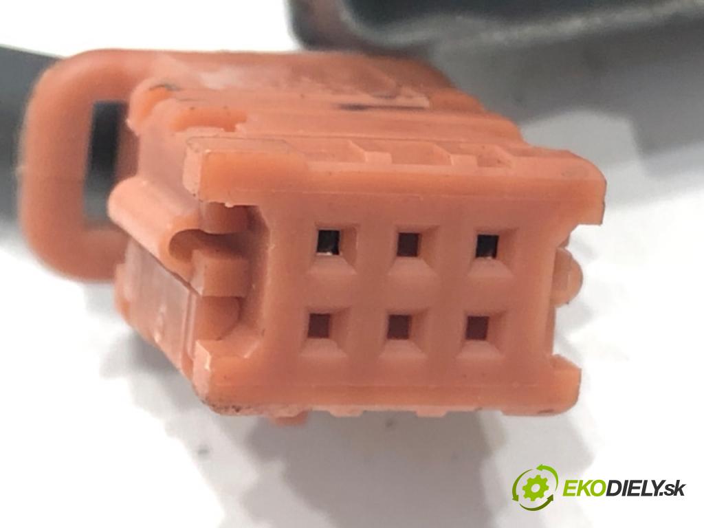 PEUGEOT PARTNER Nadwozie pełne/minivan 2008 - 2022    1.6 HDi 66 kW [90 KM] olej napędowy 2011 - 2022  spinačka 9663123280 (Spínacie skrinky a kľúče)