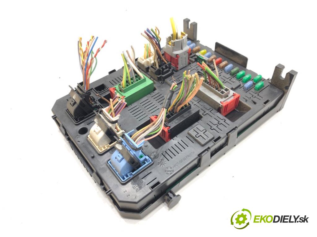 PEUGEOT PARTNER Nadwozie pełne/minivan 2008 - 2022    1.6 HDi 66 kW [90 KM] olej napędowy 2011 - 2022  modul BSI 966405878001 (Pojistkové skříňky)