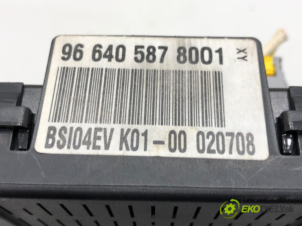 PEUGEOT PARTNER Nadwozie pełne/minivan 2008 - 2022    1.6 HDi 66 kW [90 KM] olej napędowy 2011 - 2022  modul BSI 966405878001 (Pojistkové skříňky)