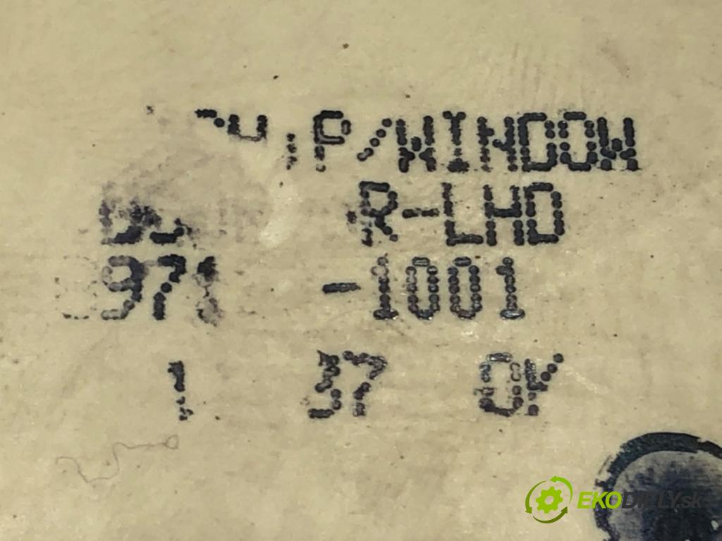 ISUZU RODEO samochód terenowy zamknięty 1997 - 2004    3.2 V6 151 kW [205 KM] benzyna 1997 - 2004  Prepínač okien  (Prepínače, spínače, tlačidlá a ovládače kúrenia)