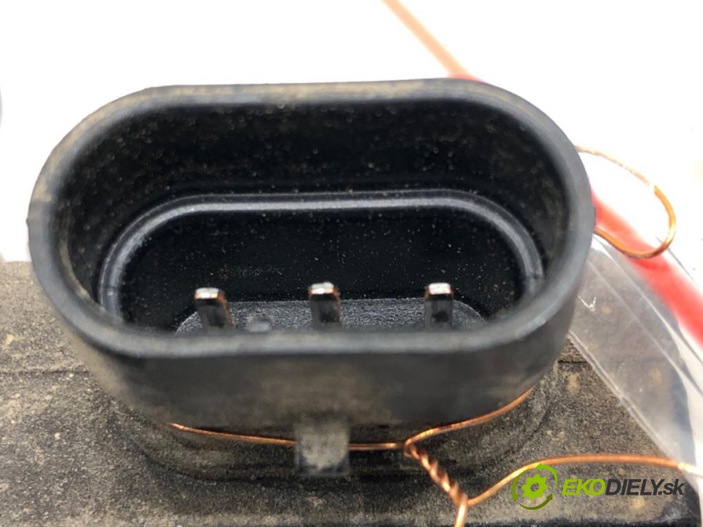 ISUZU RODEO samochód terenowy zamknięty 1997 - 2004    3.2 V6 151 kW [205 KM] benzyna 1997 - 2004  Váha vzduchu  (Váhy vzduchu)