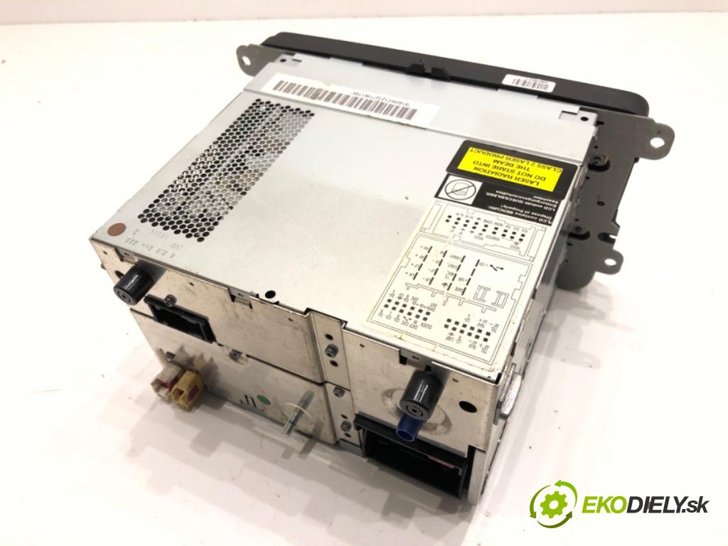 VW GOLF V (1K1) 2003 - 2010    2.0 GTI 147 kW [200 KM] benzyna 2004 - 2009  RADIO 1K0035198C (Audio zariadenia)