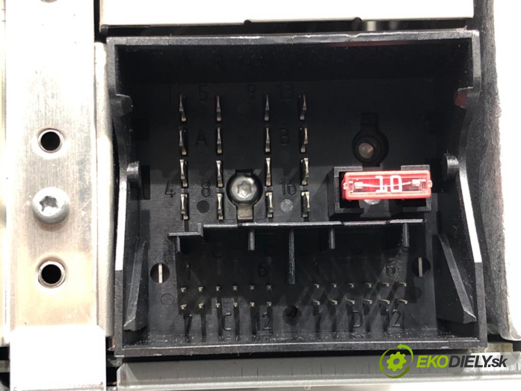 VW GOLF V (1K1) 2003 - 2010    2.0 GTI 147 kW [200 KM] benzyna 2004 - 2009  RADIO 1K0035198C (Audio zariadenia)