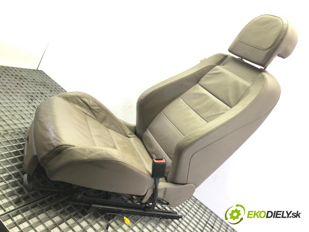VW GOLF V (1K1) 2003 - 2010    2.0 GTI 147 kW [200 KM] benzyna 2004 - 2009  Sedadlo pravy GTI