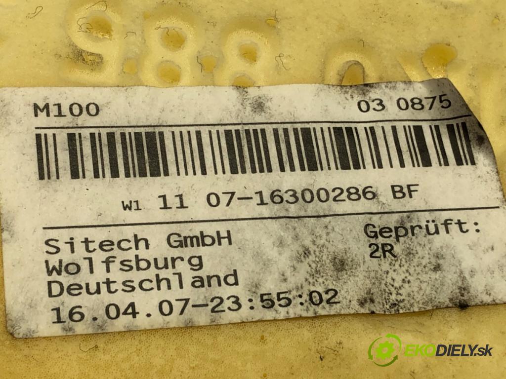VW GOLF V (1K1) 2003 - 2010    2.0 GTI 147 kW [200 KM] benzyna 2004 - 2009  Sedadlo zad GTI