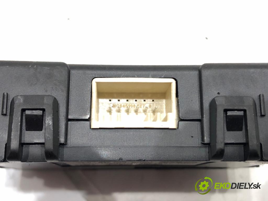 KIA SPORTAGE V (NQ5) 2021 - 2022    1.6 T-GDI MEHV 132 kW [179 KM] Hybryda silnik benzynowy / elektryczny 2021 - 2022  Modul svetiel 92900-CH000 (Ostatné)