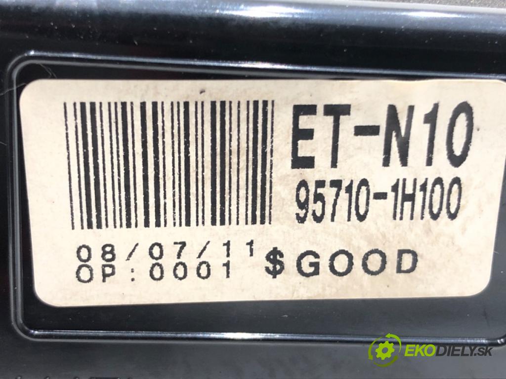 KIA CEED liftback (ED) 2006 - 2012    1.6 93 kW [126 KM] benzyna 2008 - 2012  Panel ovládania radia 95710-1H100 (Prepínače, spínače, tlačidlá a ovládače kúrenia)