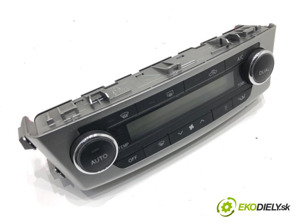 TOYOTA AVENSIS sedan (_T27_) 2008 - 2018    2.0 D-4D (ADT270_) 91 kW [124 KM] olej napędowy 2011 - 2018  Panel ovládania kúrenia 55900-05500 (Prepínače, spínače, tlačidlá a ovládače kúrenia)