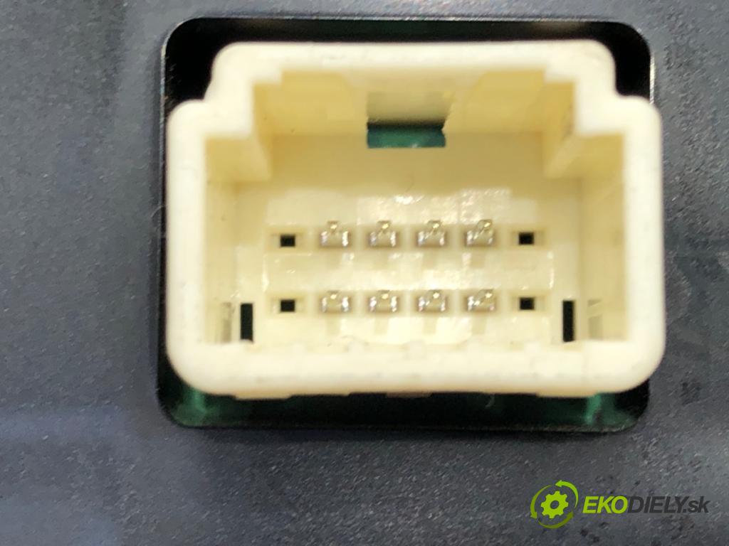 TOYOTA AVENSIS sedan (_T27_) 2008 - 2018    2.0 D-4D (ADT270_) 91 kW [124 KM] olej napędowy 2011 - 2018  Panel ovládania kúrenia 55900-05500 (Prepínače, spínače, tlačidlá a ovládače kúrenia)