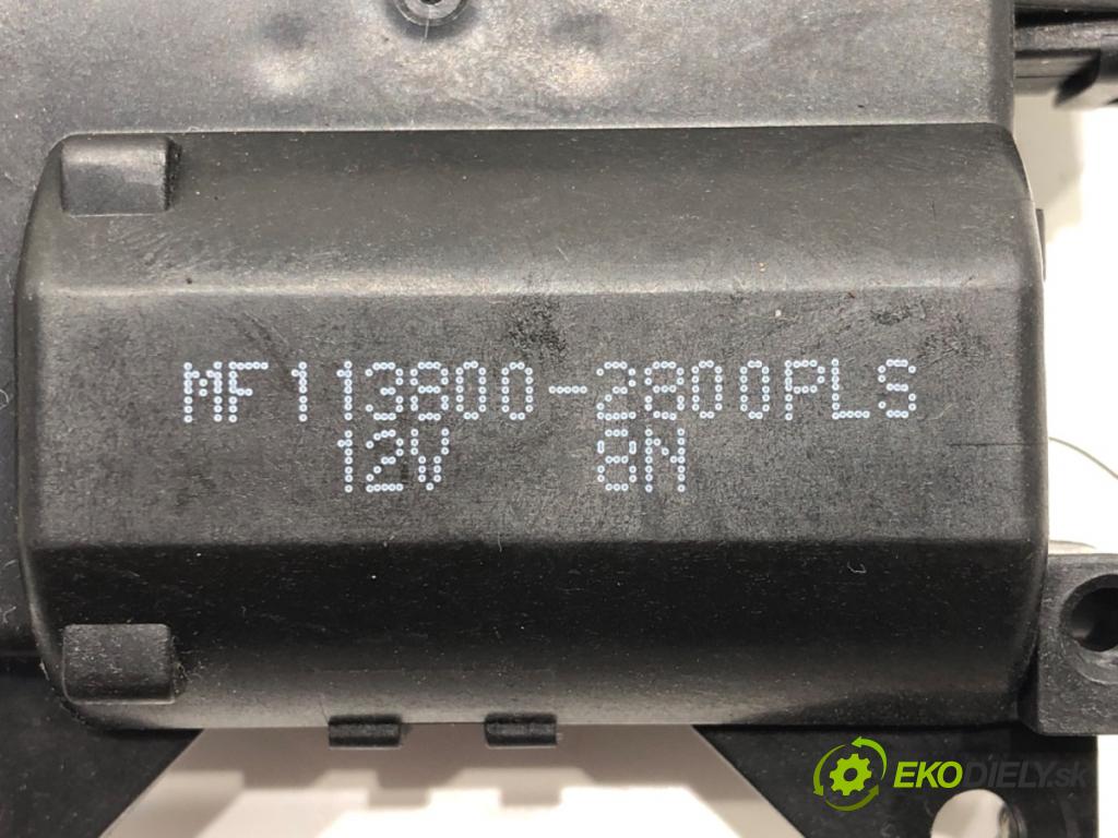 TOYOTA AVENSIS sedan (_T27_) 2008 - 2018    2.0 D-4D (ADT270_) 91 kW [124 KM] olej napędowy 2011 - 2018  Motorček kúrenia 113800-2800 (Motorčeky kúrenia)