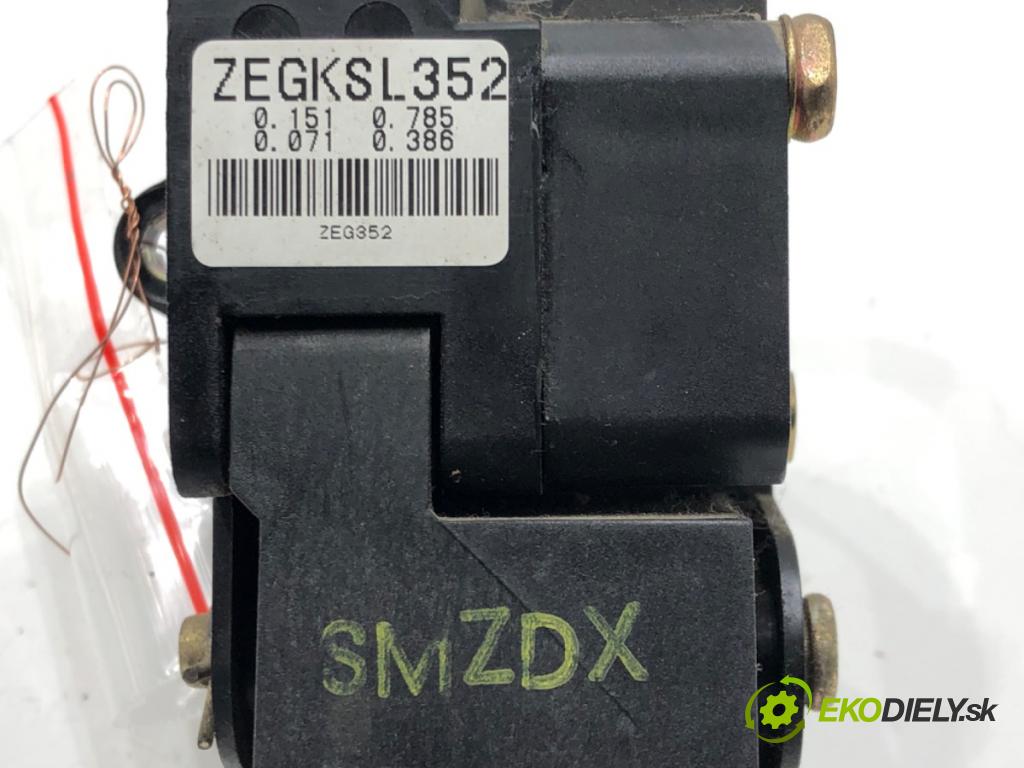 HYUNDAI SANTA FÉ I (SM) 2000 - 2006    2.0 CRDi 4x4 83 kW [113 KM] olej napędowy 2001 - 2006  Potenciometer plynu  (Pedále)