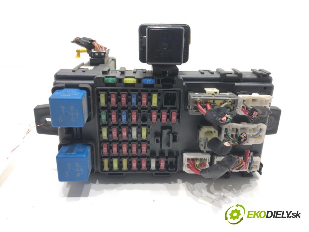 HYUNDAI SANTA FÉ I (SM) 2000 - 2006    2.0 CRDi 4x4 83 kW [113 KM] olej napędowy 2001 - 2006  modul BSI 95400-26501 (Pojistkové skříňky)