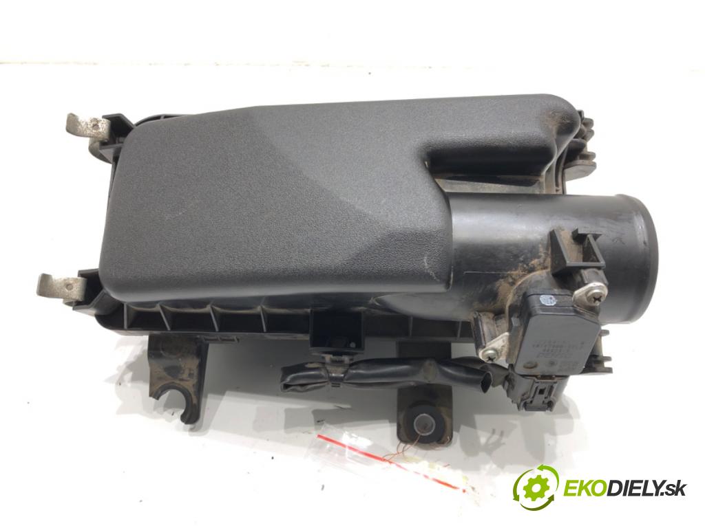 TOYOTA YARIS (_P13_) 2010 - 2022    1.3 (NSP130_) 73 kW [99 KM] benzyna 2011 - 2022  Obal filtra vzduchu BS014140-318 (Obaly filtrov vzduchu)