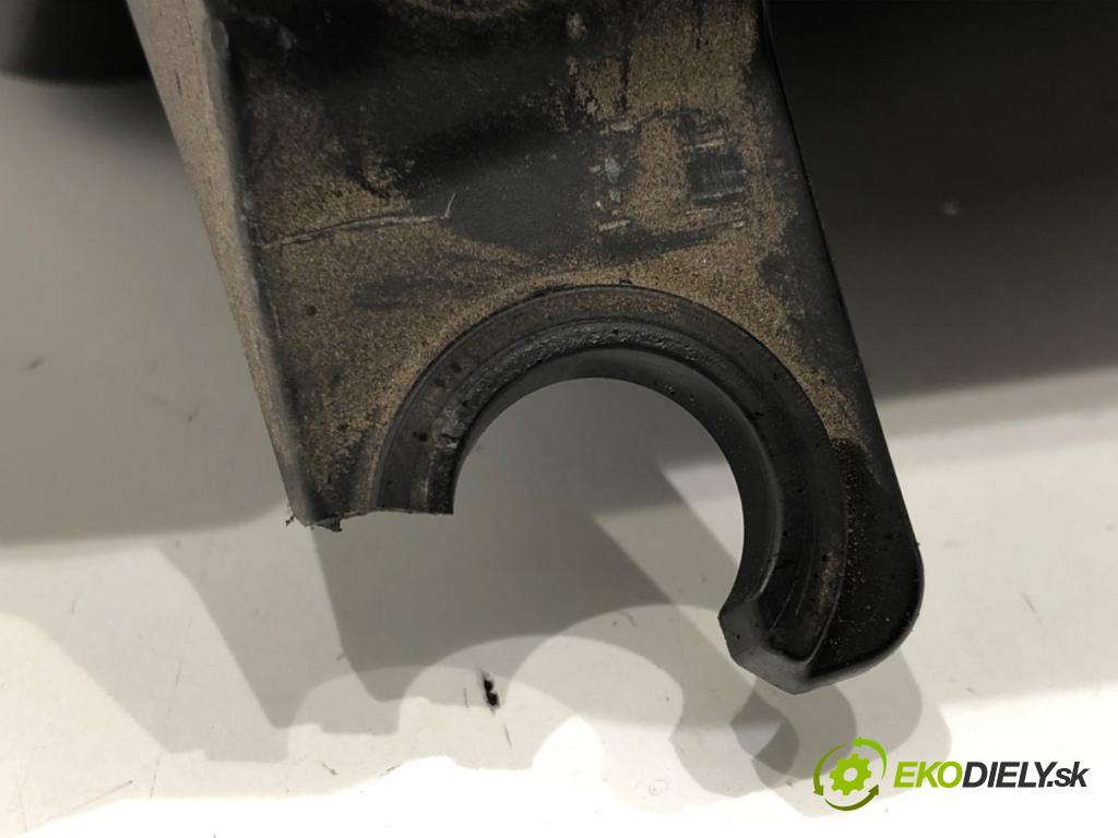 TOYOTA YARIS (_P13_) 2010 - 2022    1.3 (NSP130_) 73 kW [99 KM] benzyna 2011 - 2022  Obal filtra vzduchu BS014140-318 (Obaly filtrov vzduchu)