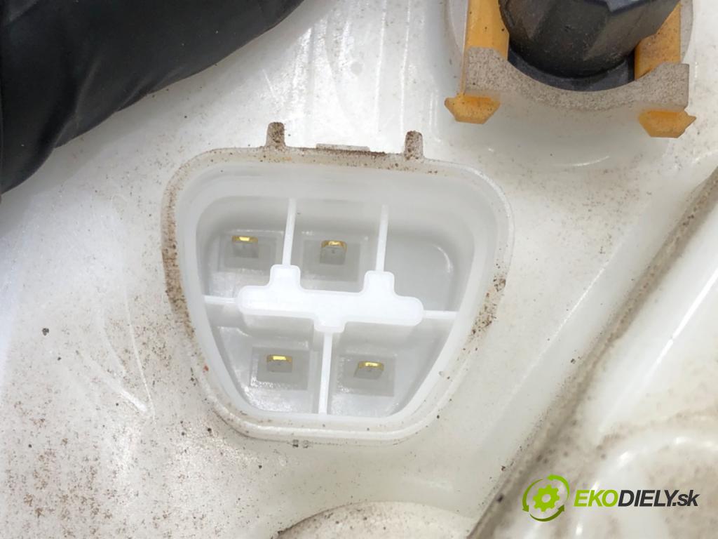 TOYOTA YARIS (_P13_) 2010 - 2022    1.3 (NSP130_) 73 kW [99 KM] benzyna 2011 - 2022  Pumpa paliva vnútorná 77704-0D070 (Palivové pumpy, čerpadlá, plaváky)