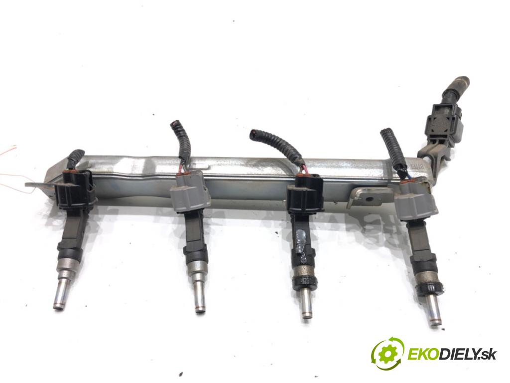 TOYOTA YARIS (_P13_) 2010 - 2022    1.3 (NSP130_) 73 kW [99 KM] benzyna 2011 - 2022  Lišta vstrekovacia 23209-47010 (Vstrekovacie lišty)