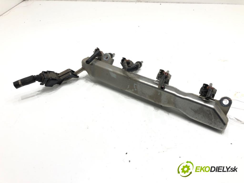 TOYOTA YARIS (_P13_) 2010 - 2022    1.3 (NSP130_) 73 kW [99 KM] benzyna 2011 - 2022  Lišta vstrekovacia 23209-47010 (Vstrekovacie lišty)