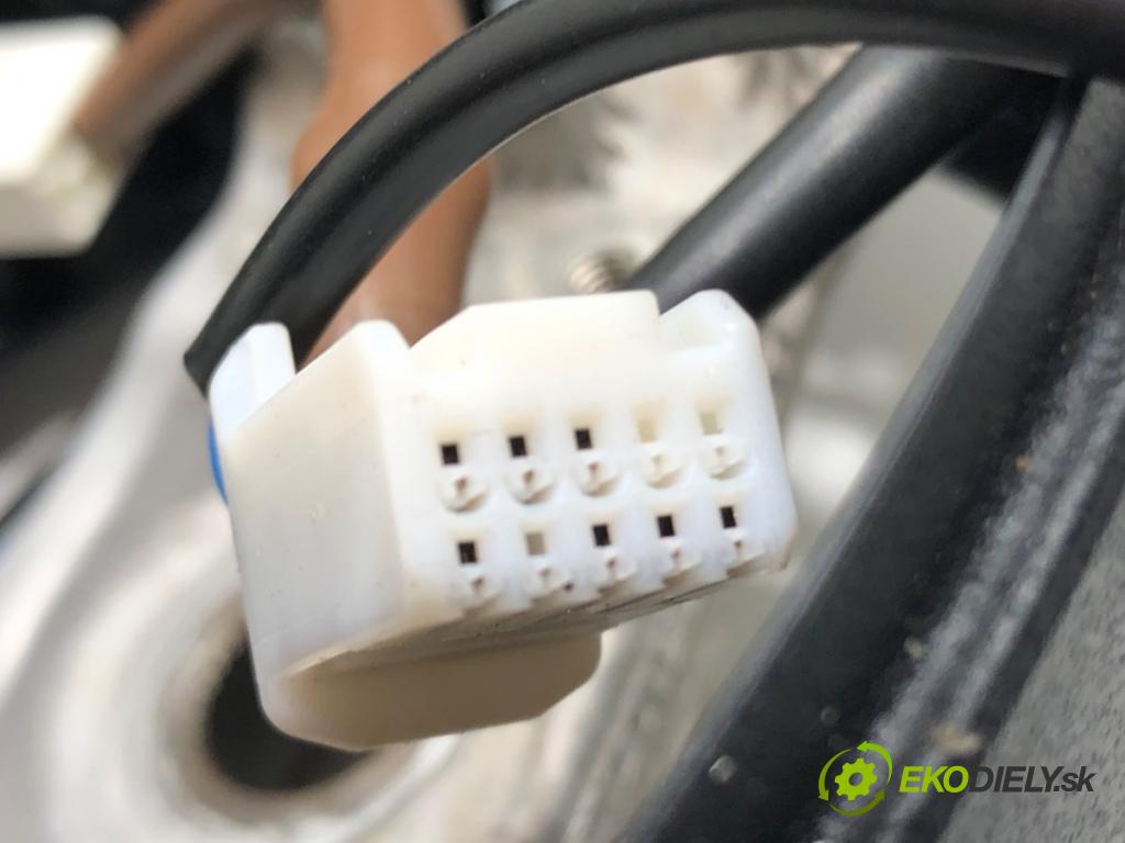 TOYOTA YARIS (_P13_) 2010 - 2022    1.3 (NSP130_) 73 kW [99 KM] benzyna 2011 - 2022  Volant 45100-0D490C1 (Volanty)