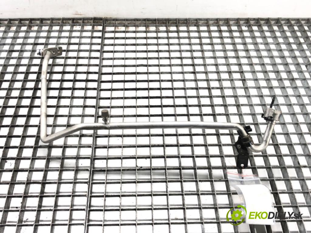 TOYOTA YARIS (_P13_) 2010 - 2022    1.3 (NSP130_) 73 kW [99 KM] benzyna 2011 - 2022  rúrka klimatizácie  (Rúrky klimatizácie)