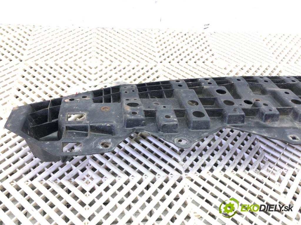 TOYOTA YARIS (_P13_) 2010 - 2022    1.3 (NSP130_) 73 kW [99 KM] benzyna 2011 - 2022  clona náhradní díl dolná nárazníka přední část 52618-0D030