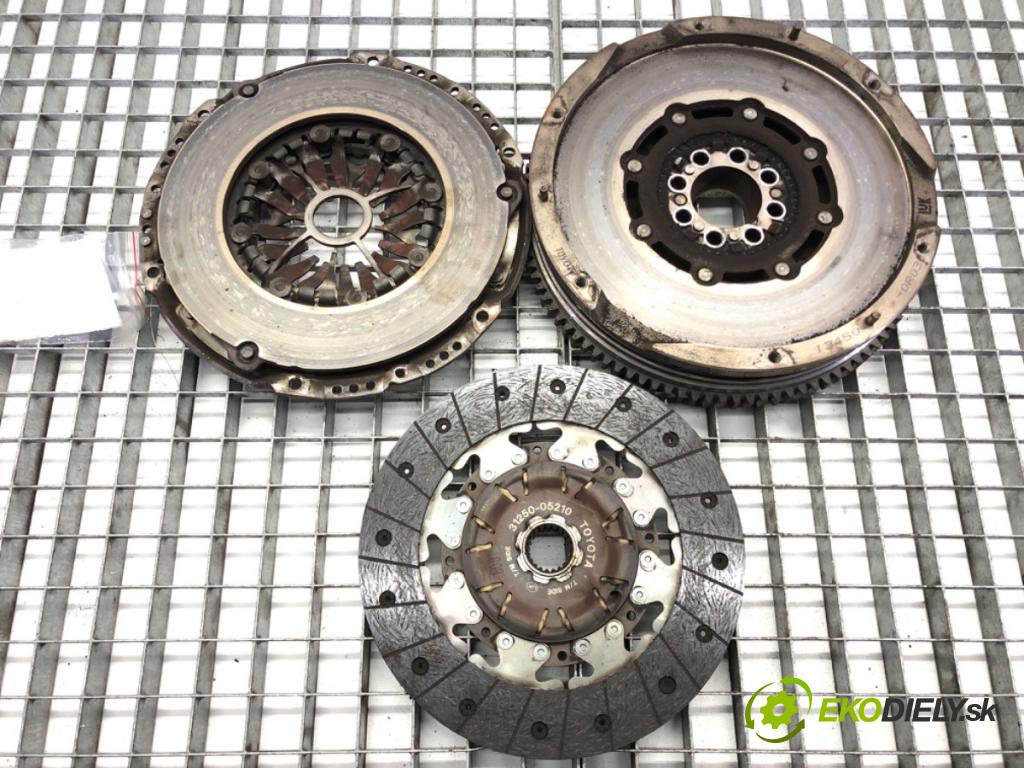 TOYOTA AVENSIS sedan (_T27_) 2008 - 2018    2.0 D-4D (ADT270_) 91 kW [124 KM] olej napędowy 2011 - 2018  Spojková sada (bez ložiska) komplet 31250-05210 (Kompletné sady (bez ložiska))