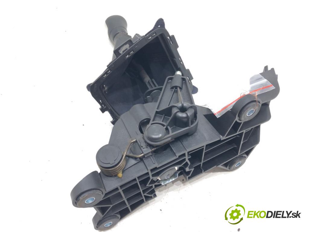 FORD FIESTA VI (CB1, CCN) 2008 - 2022    1.4 TDCi 51 kW [70 KM] olej napędowy 2010 - 2012  Kulisa 8A6R-7C453-MBC (Rýchlostné páky / kulisy)