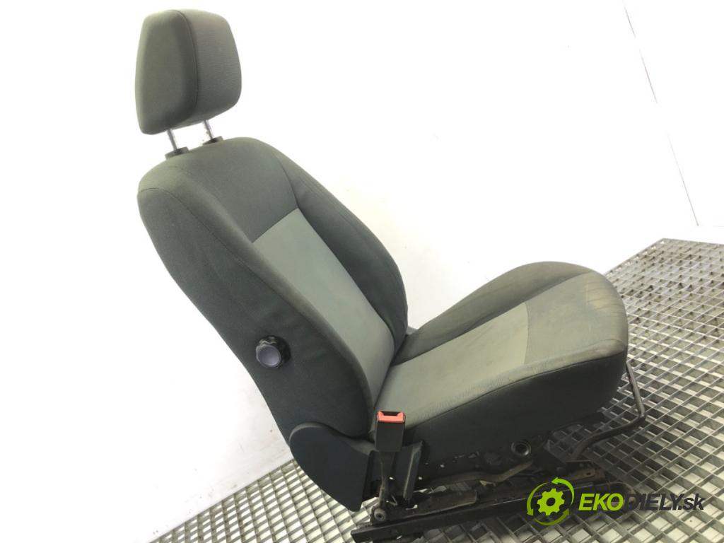 FORD FIESTA VI (CB1, CCN) 2008 - 2022    1.4 TDCi 51 kW [70 KM] olej napędowy 2010 - 2012  Sedadlo ľavy predný