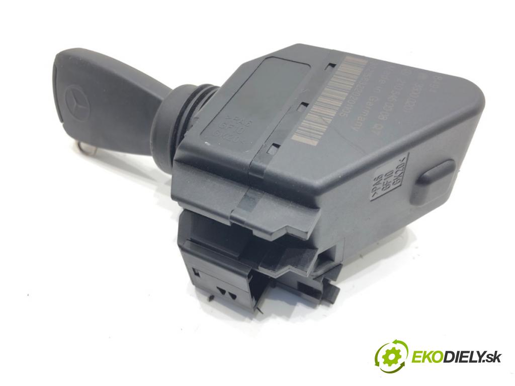 MERCEDES-BENZ KLASA S (W220) 1998 - 2005    S 400 CDI (220.028, 220.128) 184 kW [250 KM] olej napędowy 2000 - 2005  spinačka 2105450008 (Spínacie skrinky a kľúče)