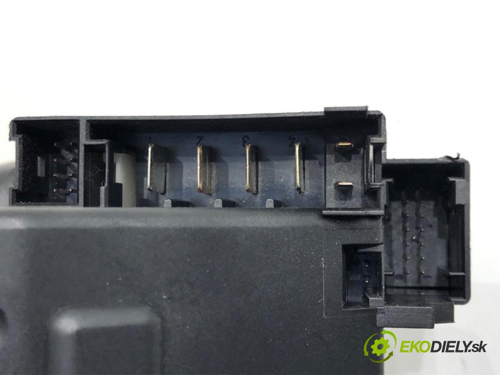 MERCEDES-BENZ KLASA S (W220) 1998 - 2005    S 400 CDI (220.028, 220.128) 184 kW [250 KM] olej napędowy 2000 - 2005  spinačka 2105450008 (Spínacie skrinky a kľúče)