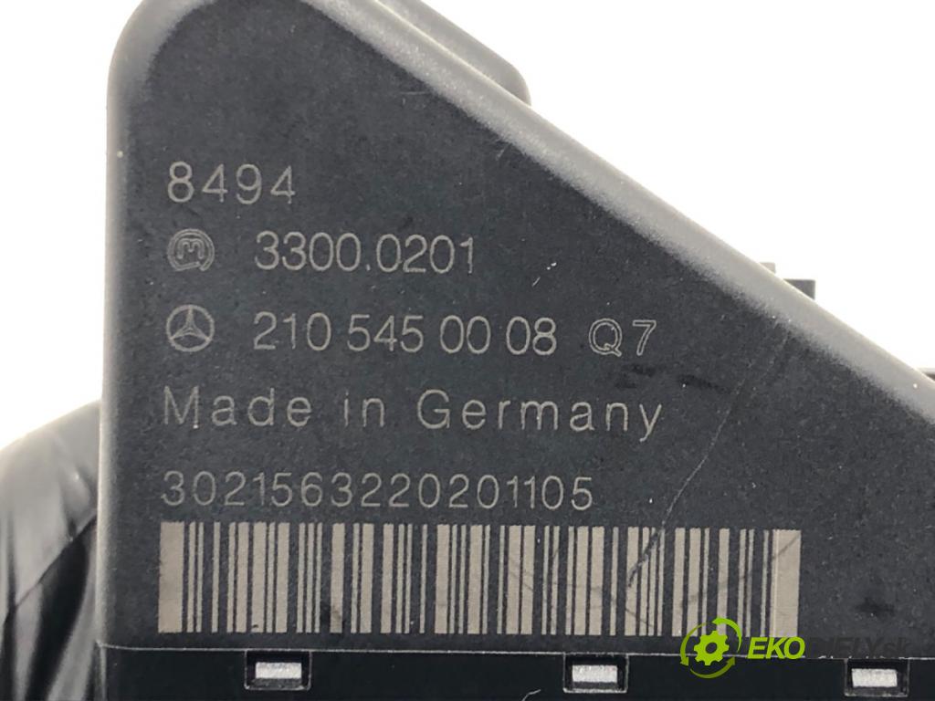 MERCEDES-BENZ KLASA S (W220) 1998 - 2005    S 400 CDI (220.028, 220.128) 184 kW [250 KM] olej napędowy 2000 - 2005  spinačka 2105450008 (Spínacie skrinky a kľúče)